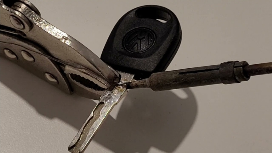 Lost Keys? Here’s How a Car Lockout Service Can Help